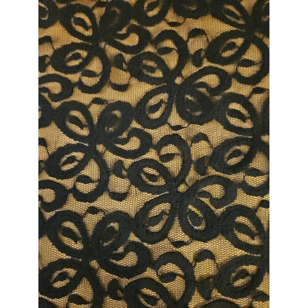 Studio M studio lace